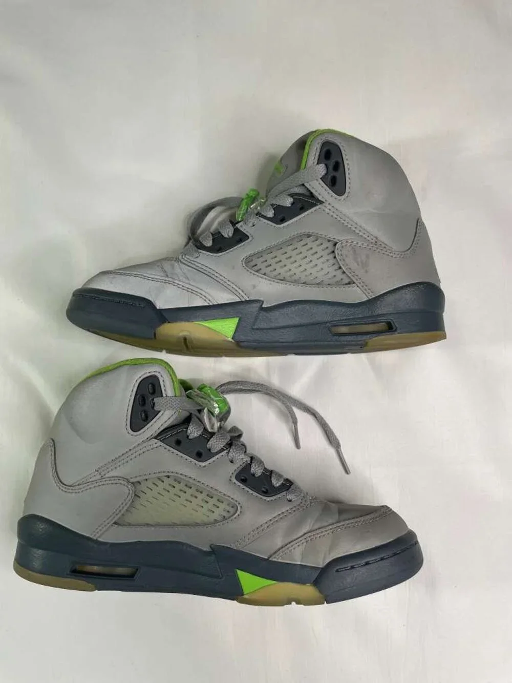 Air Jordan 5 Retro GS Green Bean Silver Flint Grey Size 5Y Youth